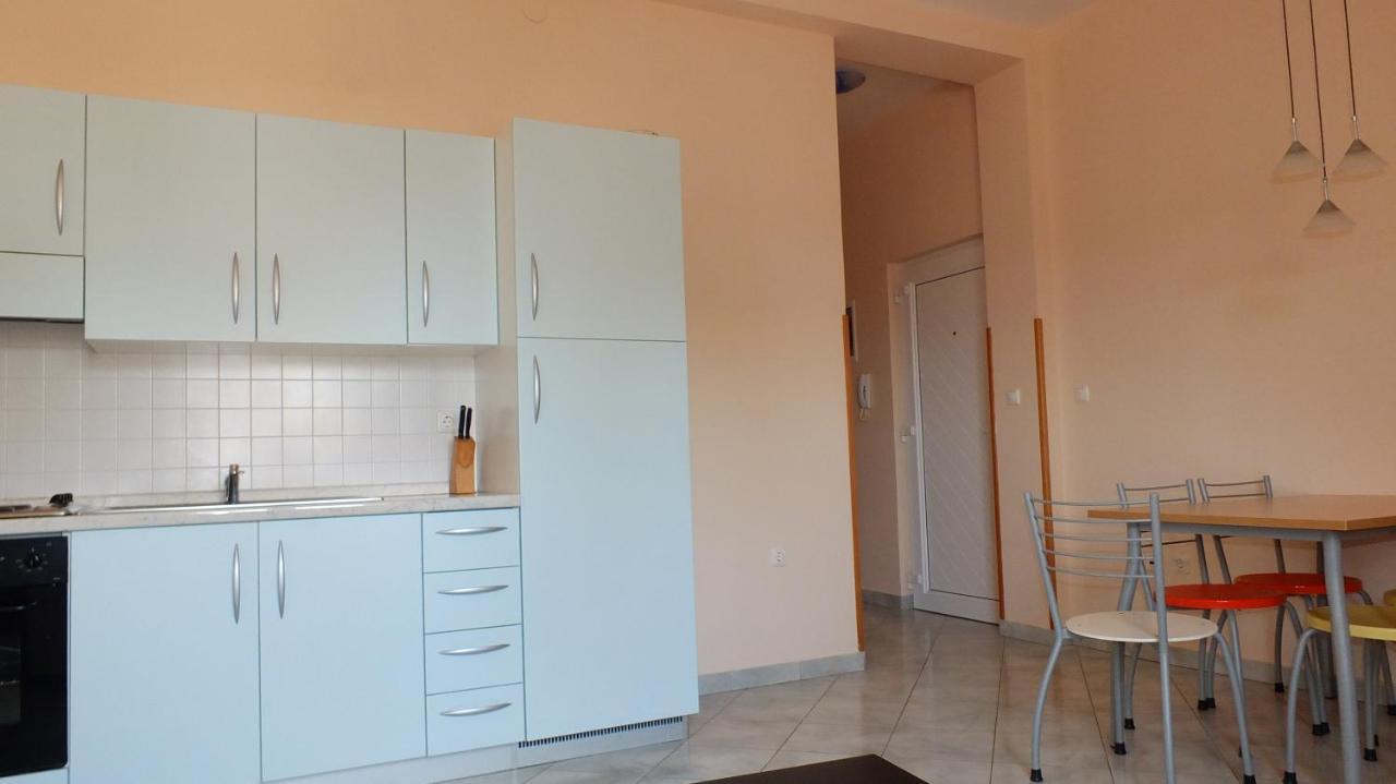 Apartments Miriam Premantura Eksteriør billede